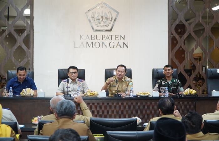 Sosialisasi PTSL 2026 Pemkab Lamongan bersama BPN di Ruang Airlangga.