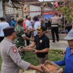 Rumah warga roboh akibat angin kencang di Desa Wonokromo, Kecamatan Tikung, Kabupaten Lamongan