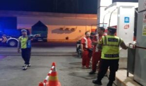 Patroli malam Polsek Tikung di SPBU dan BRI untuk mencegah kejahatan 3C