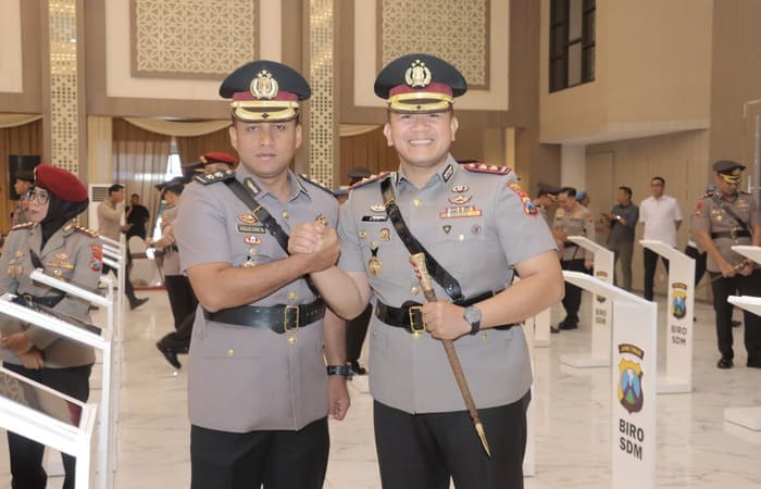 Sertijab Kapolres Lamongan di Mapolda Jatim dipimpin pejabat Polda Jawa Timur