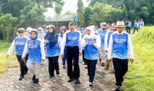 Khofifah Indar Parawansa menghadiri Rakernas IKA UNAIR dan menyampaikan arahan sinkronisasi program nasional