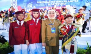 Gubernur Khofifah menghadiri peresmian Sekolah Rakyat oleh Presiden Prabowo di Banjarbaru