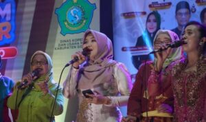 Lia Istifhama Anggota DPD RI Jawa Timur dorong revitalisasi bahasa daerah di Surabaya