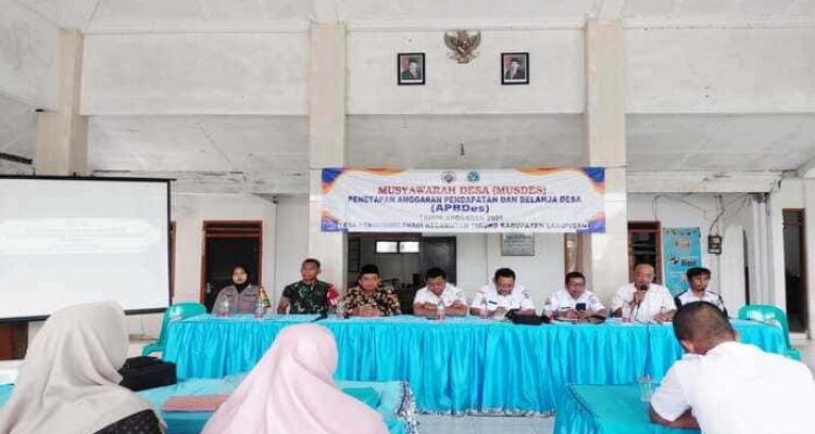 Musdes APBDes 2026 Desa Pengumbulanadi dihadiri Bhabinkamtibmas dan Babinsa
