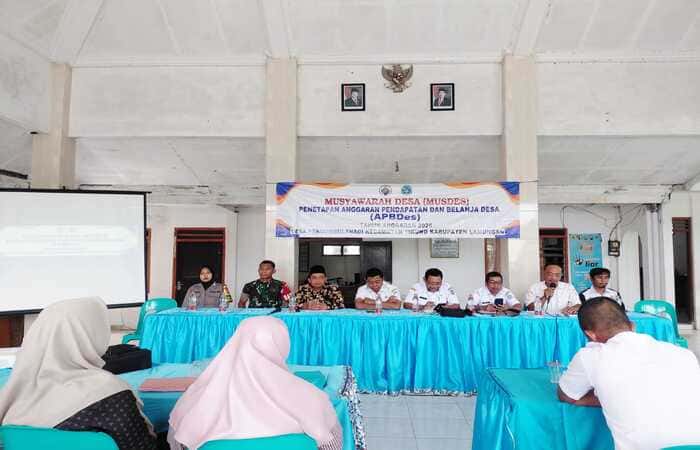 Musdes APBDes 2026 Desa Pengumbulanadi dihadiri Bhabinkamtibmas dan Babinsa