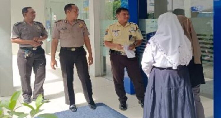 Petugas Polsek Tikung melaksanakan patroli objek vital untuk mencegah kejahatan 4C