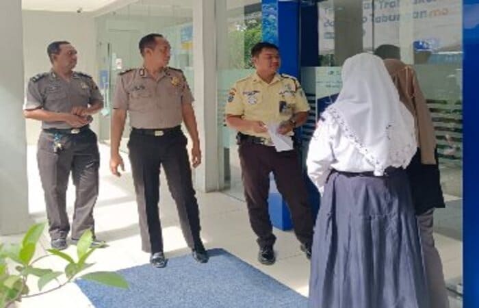 Petugas Polsek Tikung melaksanakan patroli objek vital untuk mencegah kejahatan 4C