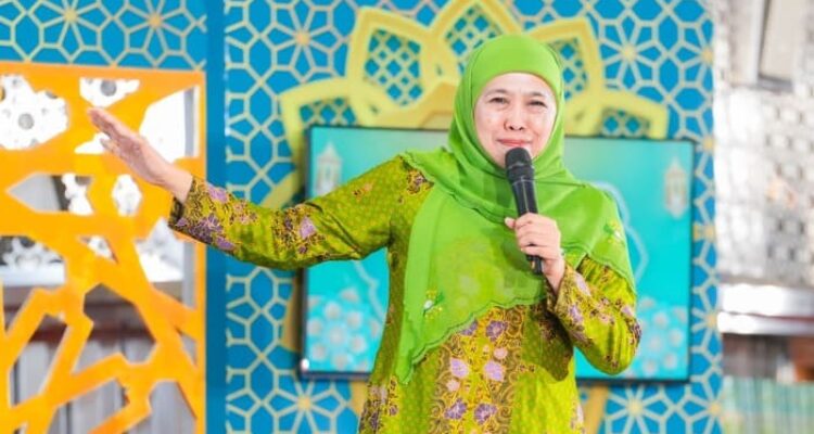 Khofifah Indar Parawansa bersama Menag Nasaruddin Umar dan ribuan Muslimat NU saat peringatan Isra Mikraj di Masjid Istiqlal