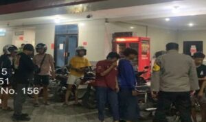 Polsek Deket menertibkan balap liar dan mengamankan 12 motor di perbatasan Lamongan–Gresik