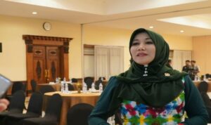 Anggota DPD RI Lia Istifhama menyampaikan pandangan tentang peran pers pada peringatan Hari Pers Nasional 2026 di Surabaya