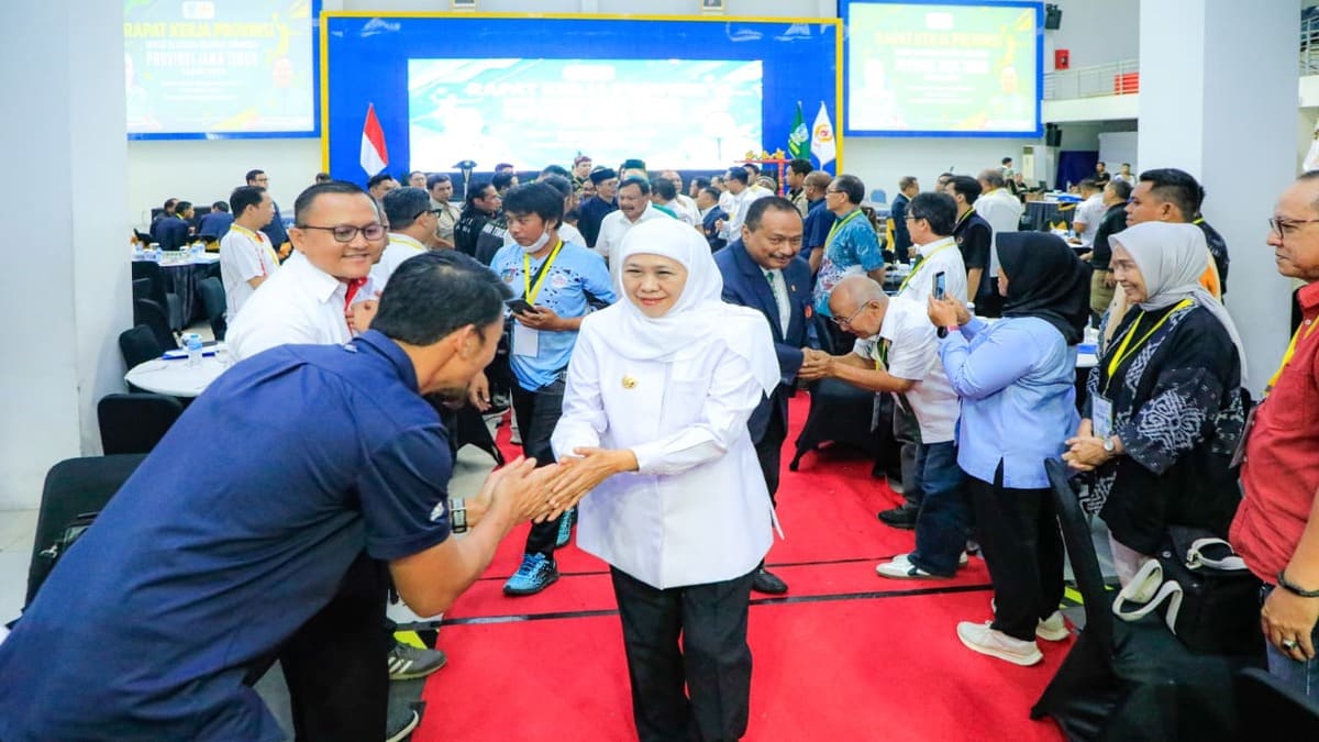 Khofifah membuka Rakerprov KONI Jatim 2026 di Surabaya